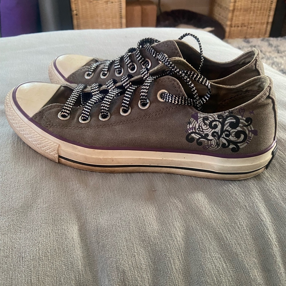 Converse Chuck Taylors-Gray Canvas  with Black and Silver Laces